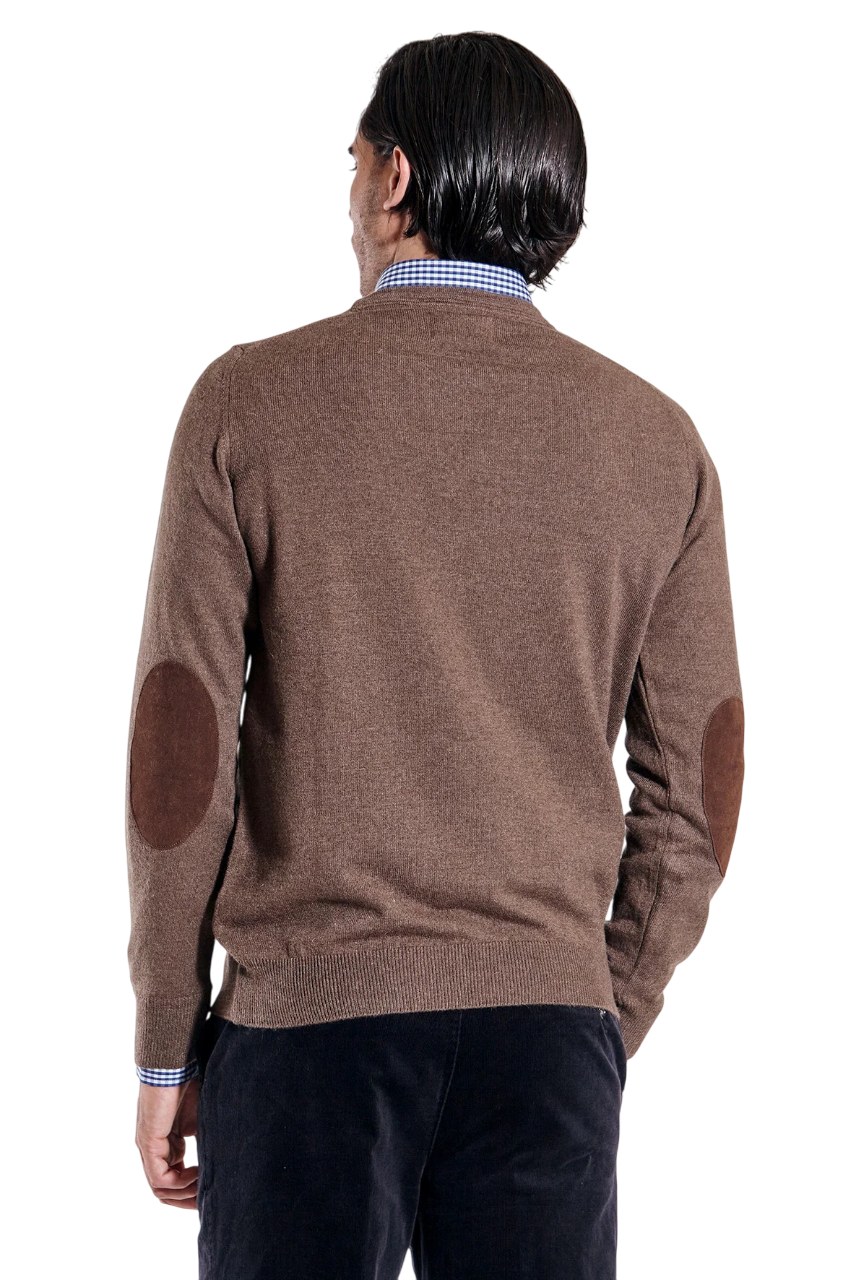Sweater liso escote redondo con codera de gamuza lana liviana