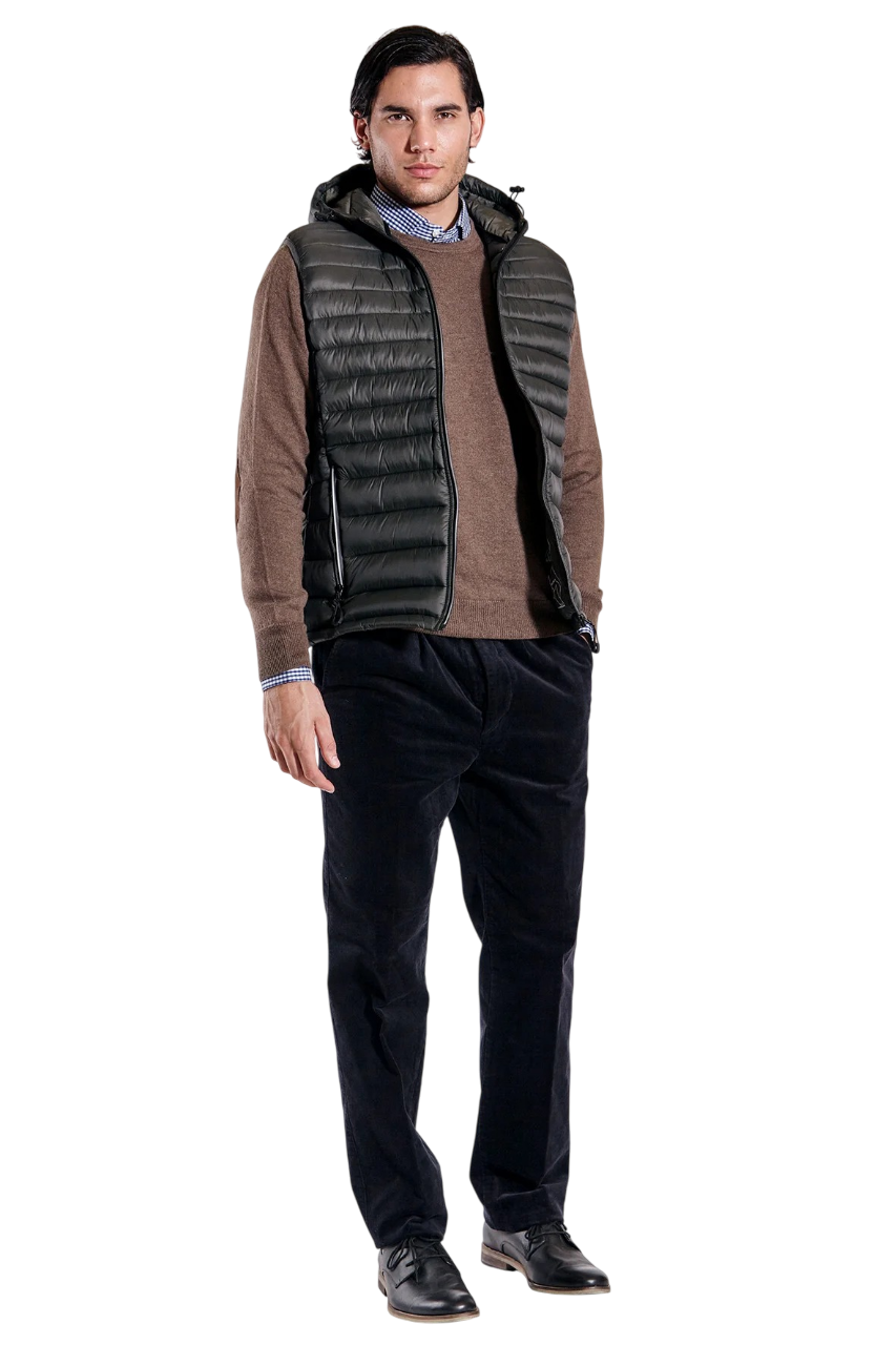 Sweater liso escote redondo con codera de gamuza lana liviana