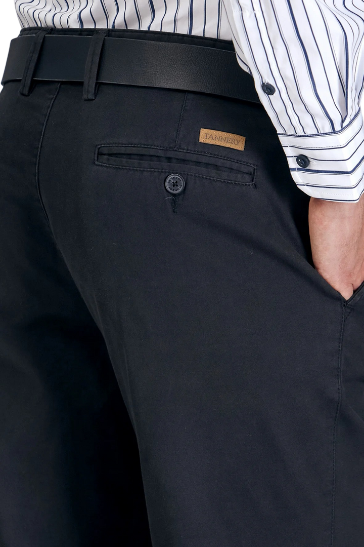 Pantalon regular basico sin pinzas gabardina