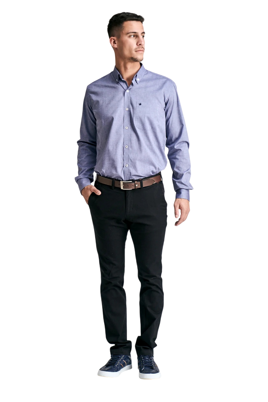 Camisa mangas largas clasica con tirilla en bajo cuello y bolsillo fil a fil