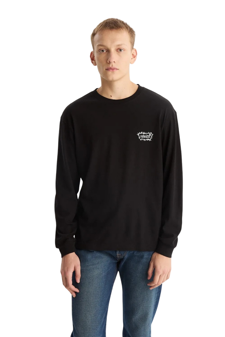 Remera Ls Graphic Wonder World
