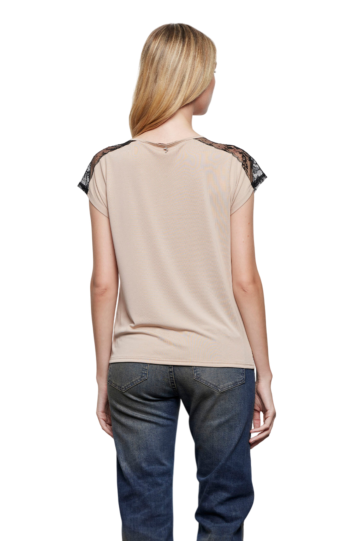 REMERA JADE