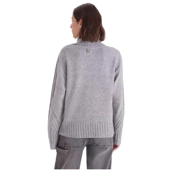 Polera Yagmour Mily Cuello Alto Manga Larga