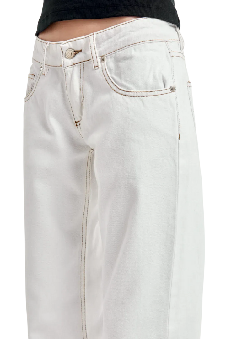 JEAN LOW RISE WHITE
