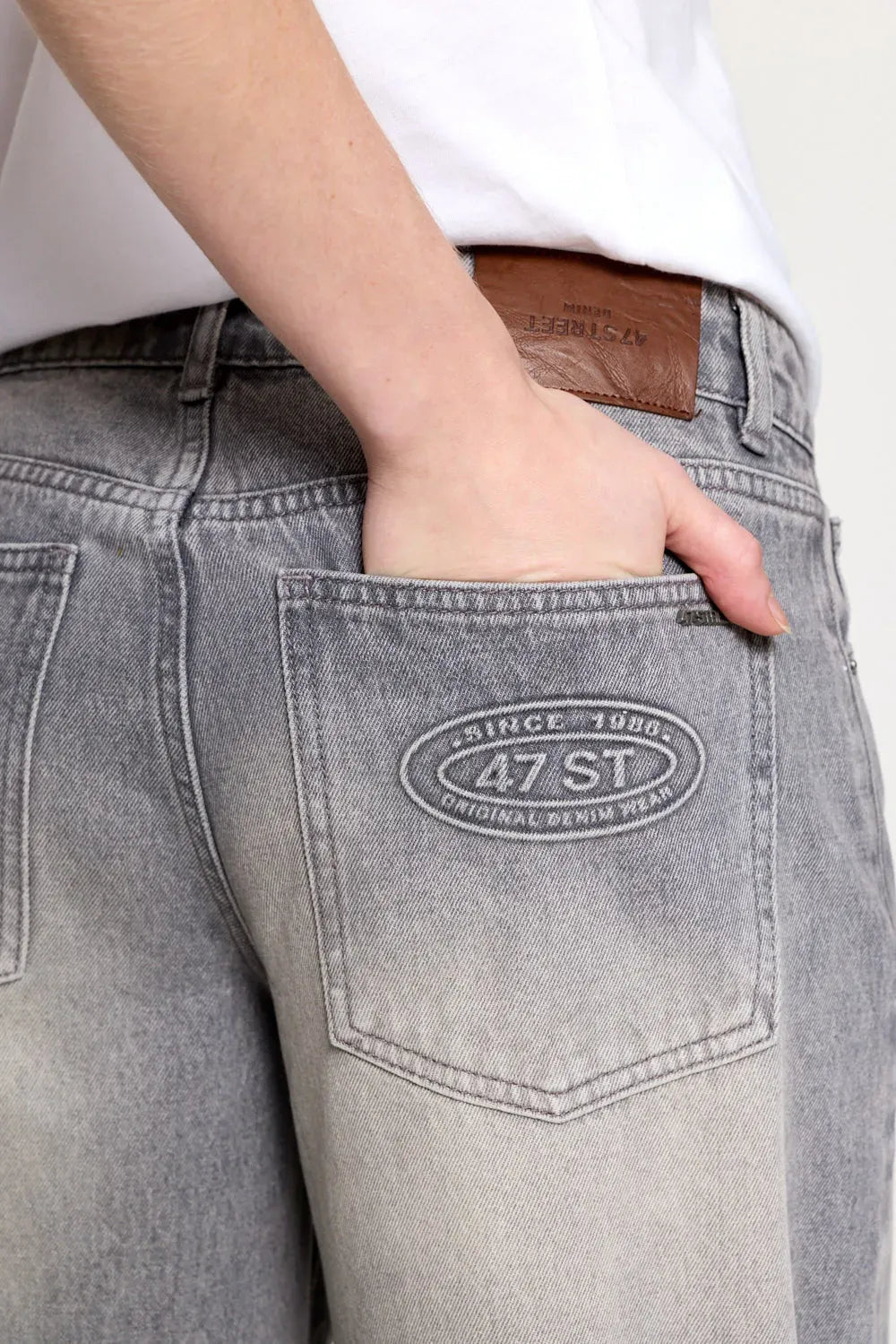 Jean Baggy Grey 47 Street Mujer