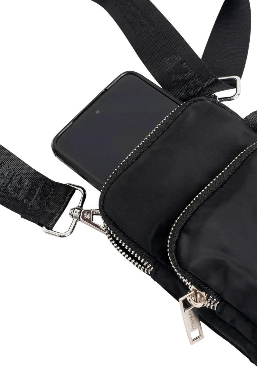 PORTA CELULAR KUROMI CHARMS H.