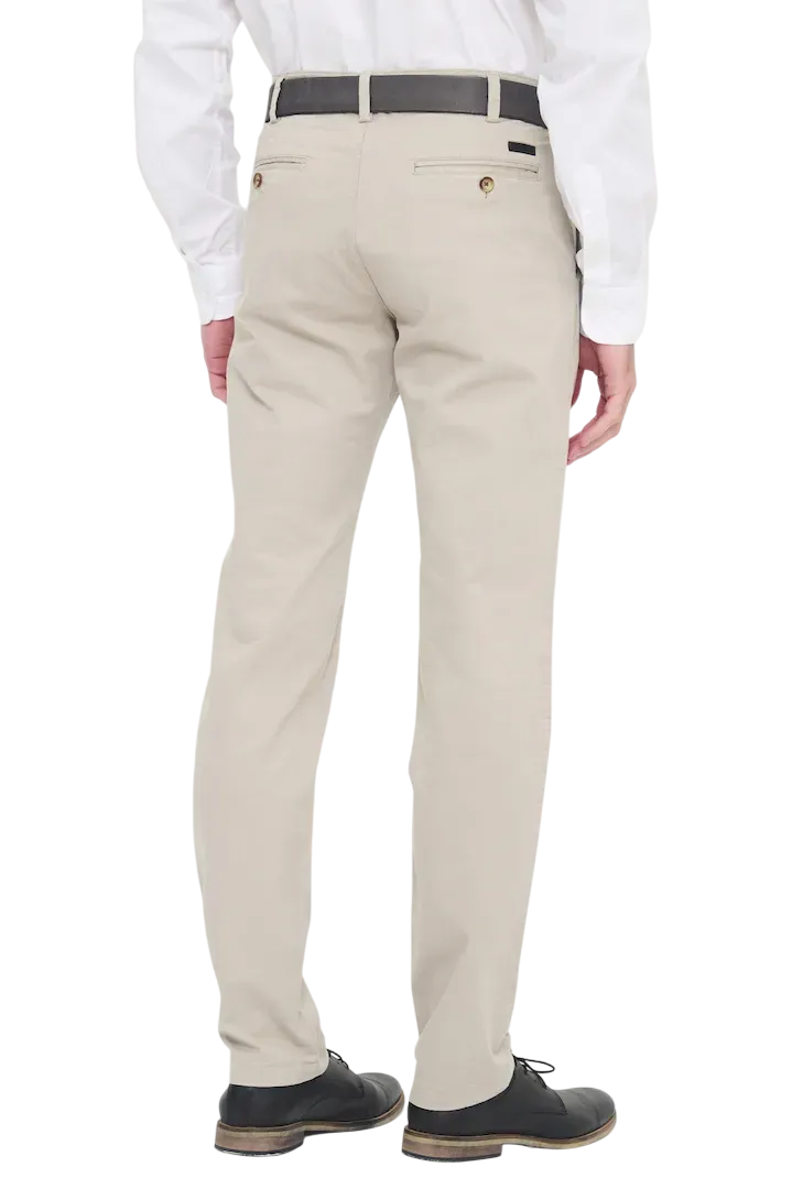 Pantalon sin pinzas regular basico gabardina