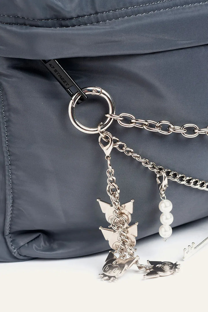 MOCHILA KUROMI CHARMS H.