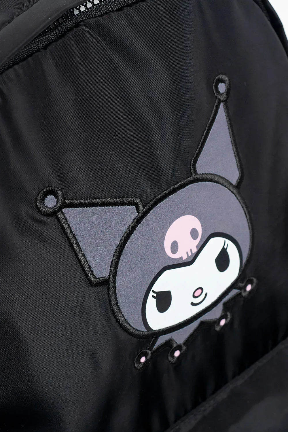 MOCHILA KUROMI CHARMS H.