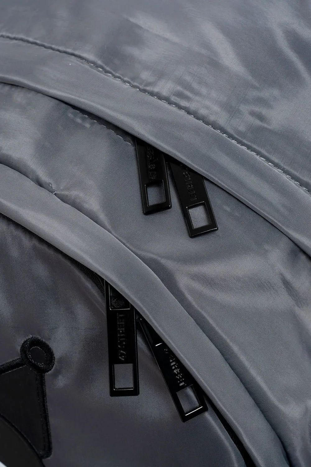 MOCHILA KUROMI CHARMS H.