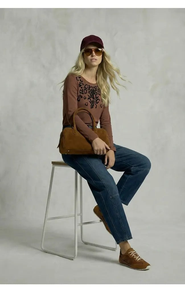 Remera Jaen Manga Corta Cuello Redondo Estampa Frontal