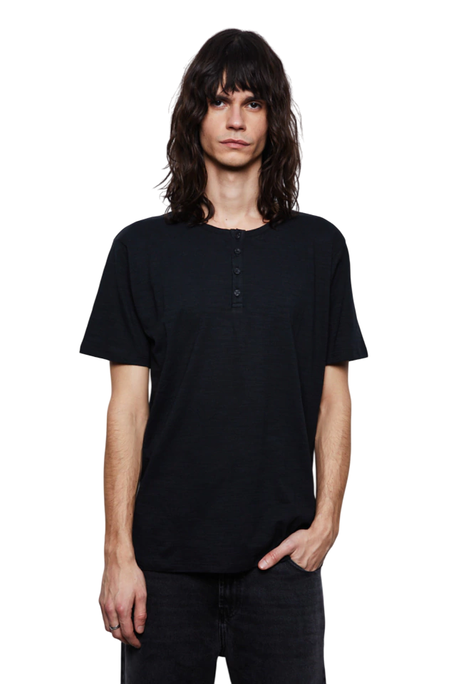 Remera Rock Button Black